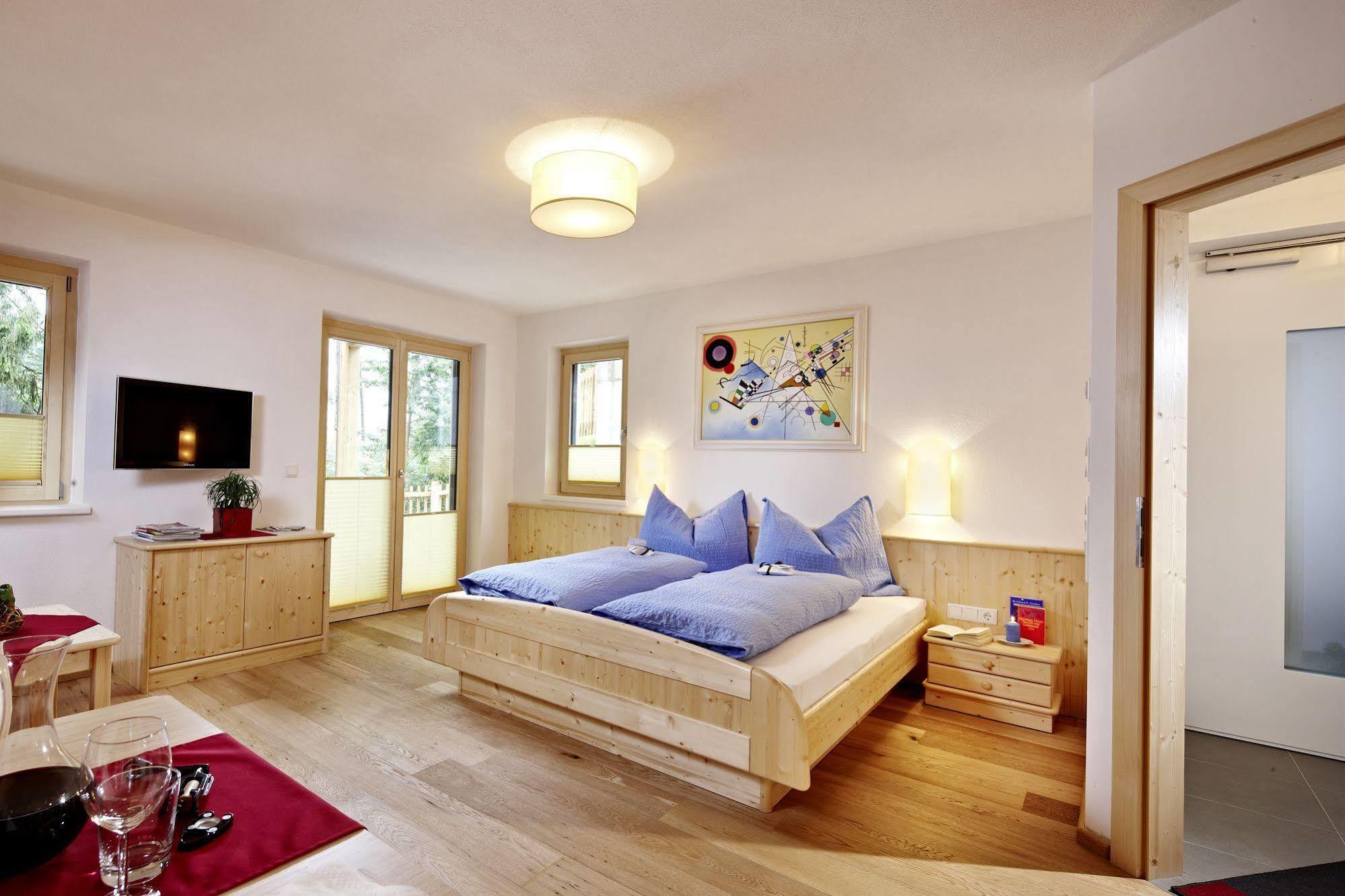 Neukirchen am Großvenediger Appartement Waldhaeusl מראה חיצוני תמונה